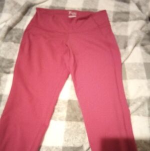Old navy active- small Capri pink cute leggings
